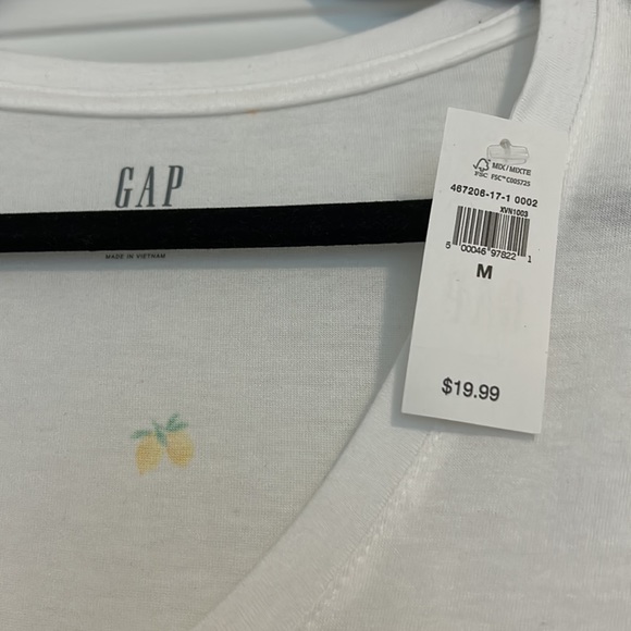 GAP Lemon tshirt - Picture 2 of 2
